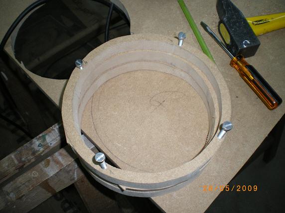 http://tit3uf10.chez-alice.fr/307/mise%20en%20place%20de%20la%20fixation.JPG mise%20en%20place%20de%20la%20fixation